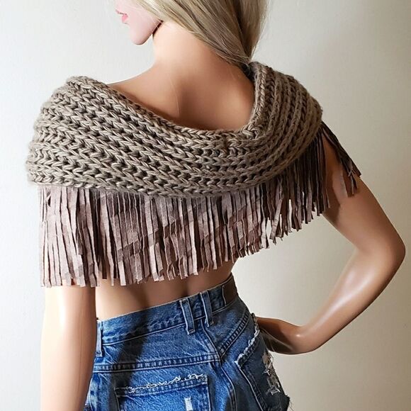 Code Knit Pull-Over Fringed Shoulder & Neck Wrap Warmer Poncho - Picture 6 of 9
